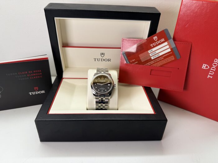 Tudor Glamour Date - immagine 8