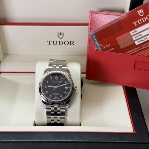 Tudor Glamour Date
