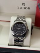 Tudor Glamour Date