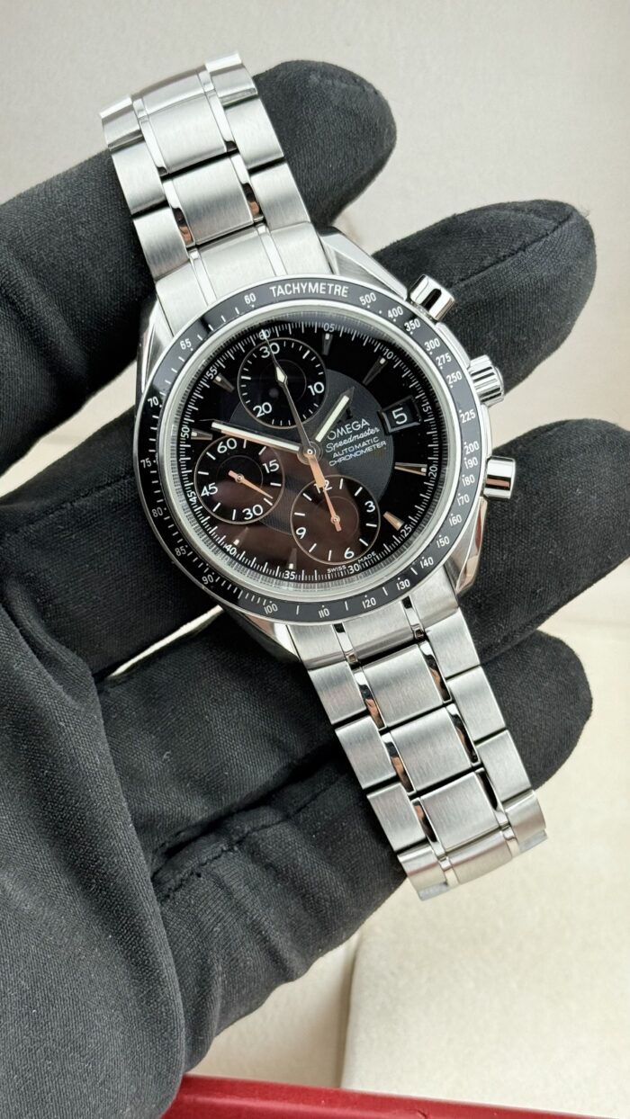 Omega Speedmaster Date ref.32105000